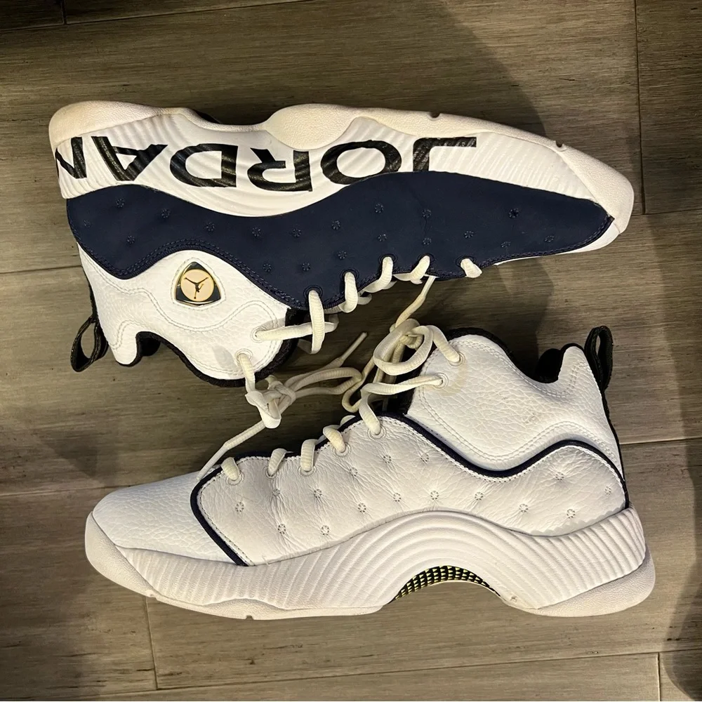 Jordan Jumpman Team II 2 Navy White Varsity Maize Basketball | Men’s 7.5